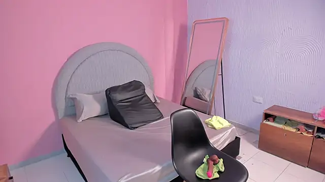 Chatroom XXX en direct de yeikafoxy