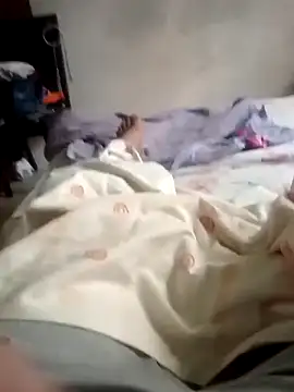 Yerackhip élő XXX-chatje