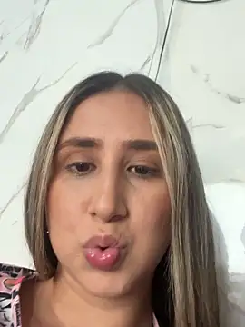 VictoriaWhitmore live XXX chat