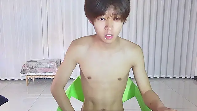 buding-001 Show Webcam