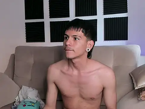 Austin_falcon élő XXX-chatje