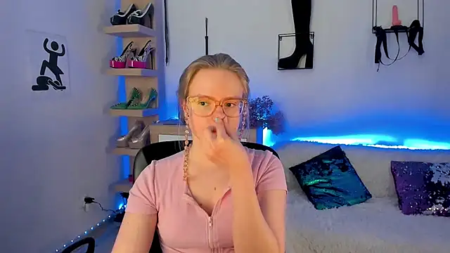 NancyHottie élő XXX-chatje