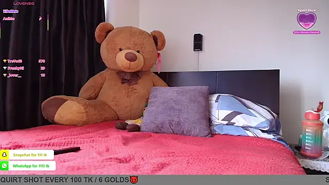 Chatroom XXX en direct de Samanntthaa__