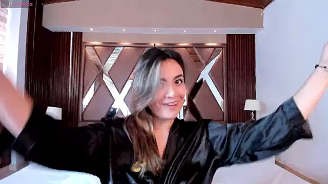 Chat +18 de IsabellaaJoness ao vivo