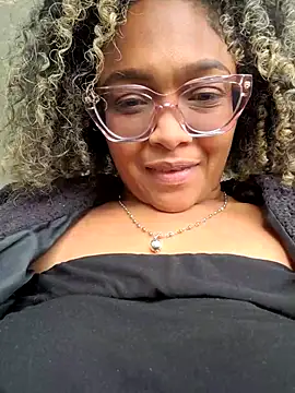 BiiancaEstradaa 即時 XXX 聊天