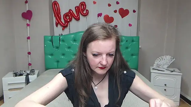 MeganPirsのライブXXXチャット