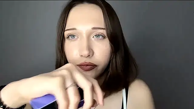 kiravings 即時 XXX 聊天