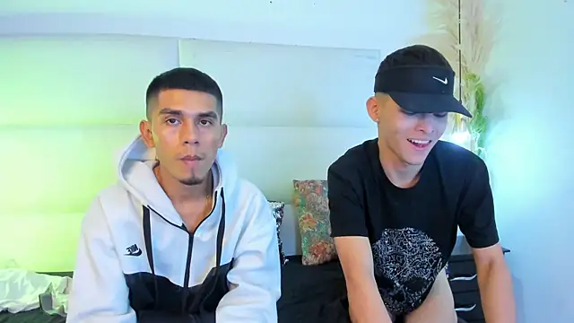 your_d0ll1's Live XXX Chat