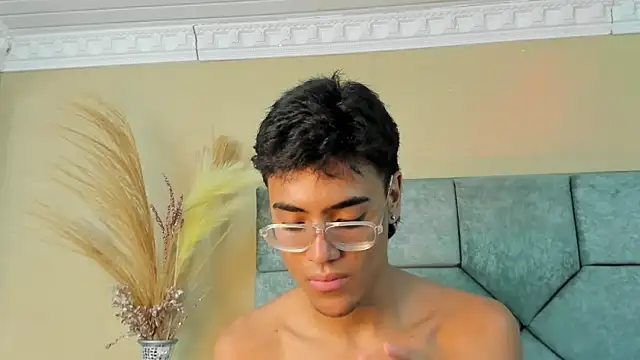 Chat XXX ao vivo de DannTaylor