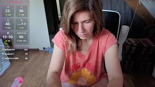 Lina_lou4 即時 XXX 聊天