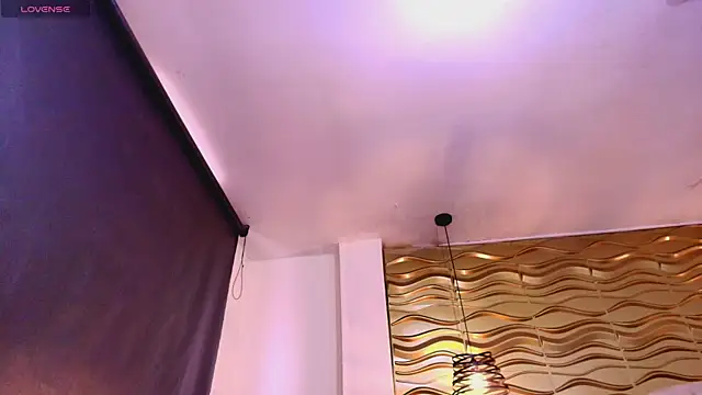 Andreita_Jones Adlı Modelin Canlı XXX Sohbeti