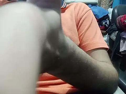 SALLY_OMAR_ Show Webcam