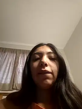 missapril0101 Adlı Modelin Canlı XXX Sohbeti