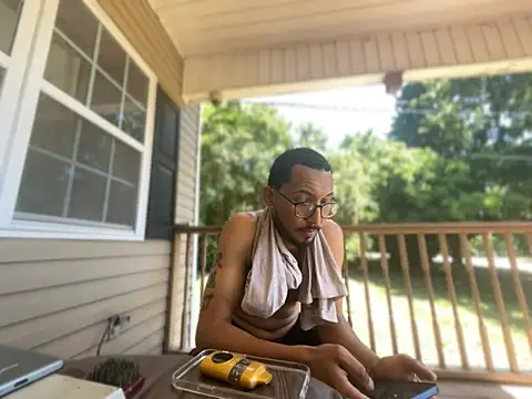 แชท XXX สดของ ThrowedWorldWide