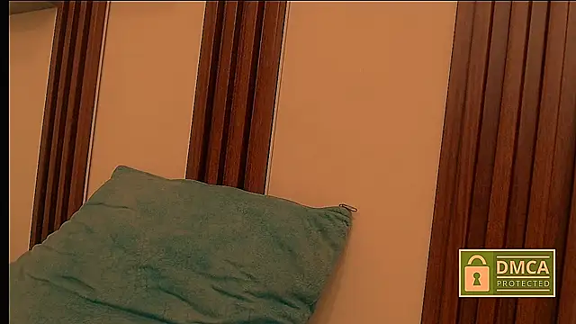 miarossx25 Adlı Modelin Canlı XXX Sohbeti