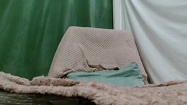 Chat XXX en directo de Luckyalice_4u