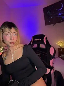 Chat XXX en directo de Cinamoonn