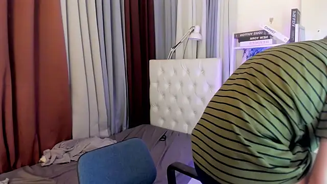 davincihugecock Adlı Modelin Canlı XXX Sohbeti