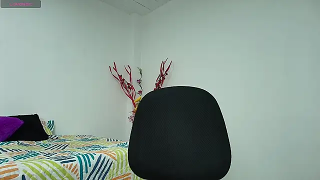 Show de roosjasmin na webcam