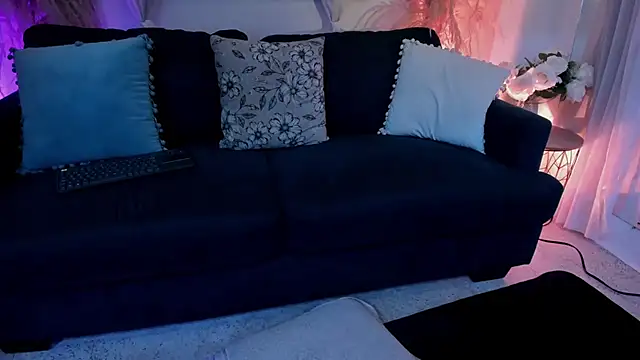 Nicolle_W élő XXX-chatje