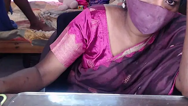 Онлайн чат XXX HotGulabi