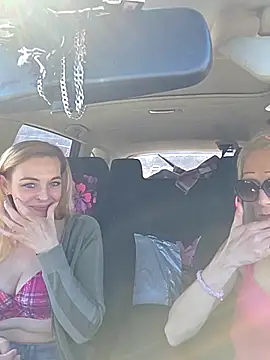 BeautifulMeFire23 即時 XXX 聊天