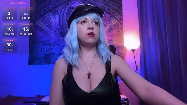 Chat +18 de Helena__Femdom ao vivo