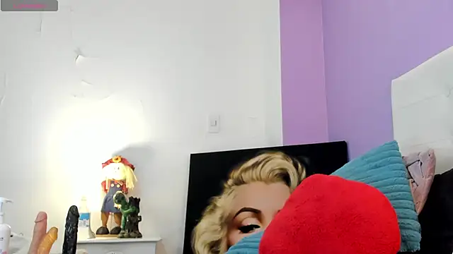 Charlotte11-11's Live XXX Chat