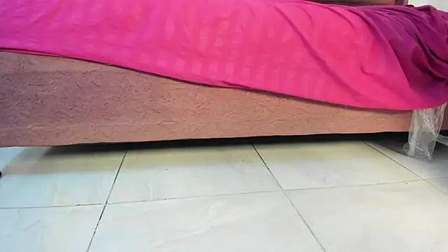 lau_hotfox élő XXX-chatje