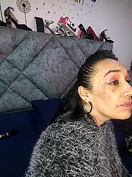 Shantey_Laurent élő XXX-chatje