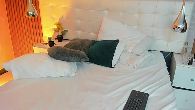 AbbyLoius – webcam-show