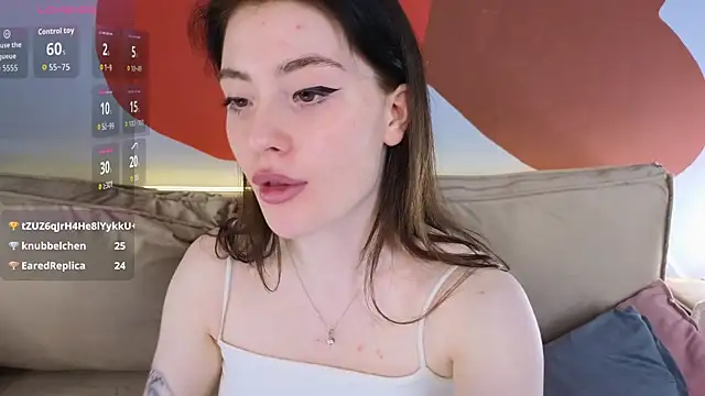 KimiFivePlus élő XXX-chatje