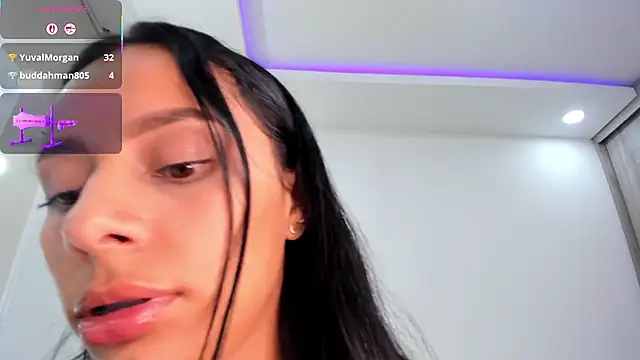 Czat XXX na żywo – karlyn_angels