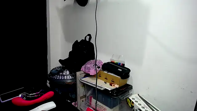 Chatroom XXX en direct de curvy_cutie