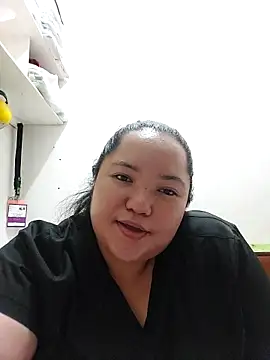 LianaCruzado Pertunjukan Webcam