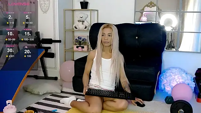 SarahRaynex's Live XXX Chat