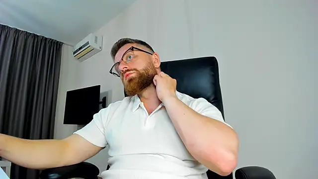 XXX chat uživo modela Findom_guy