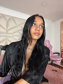 XXX chat uživo modela coraline_vera