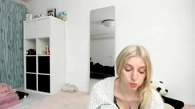 Pokazy przed kamerką – KenzieDawton