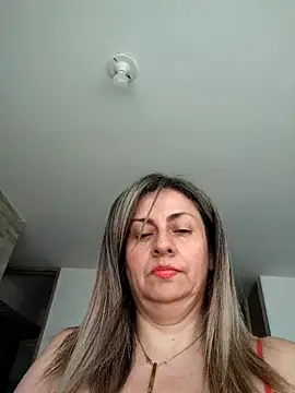 Latiinvenushot's Webcam Show