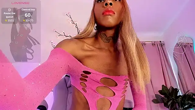 Show de Mara_royal na webcam