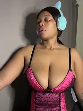 cherrybabe76 élő XXX-chatje