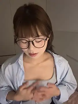 Nana-3 即時 XXX 聊天