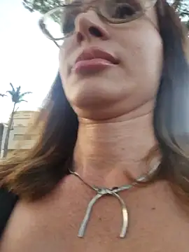 Irresistible24のライブXXXチャット