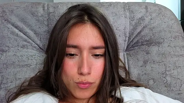 Adhara_Kitten: онлайн-секс-чат