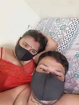 Pokazy przed kamerką – Aditi_mishra0