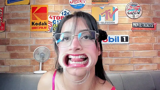 دردشة foxy_sharlotte الجنسية المباشرة