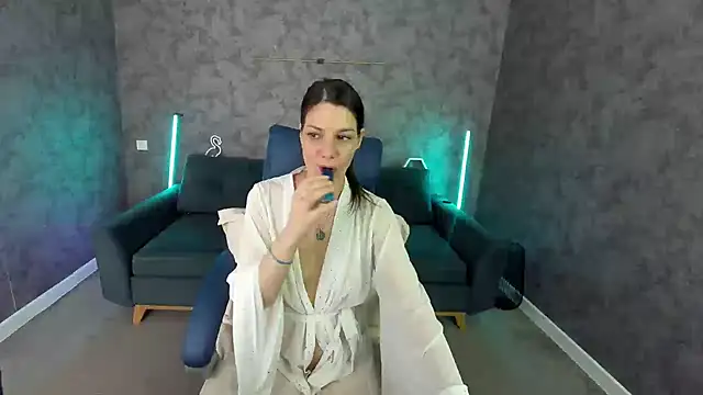 LadyChanelll's Live XXX Chat