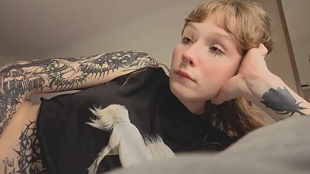 poli_blink's Webcam Show