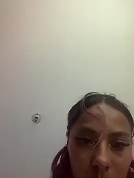 Chat +18 de Emily-Fire ao vivo